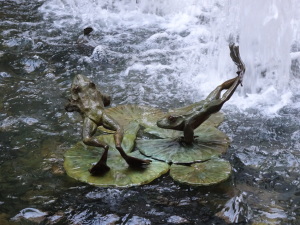 Frogs in the fountain.